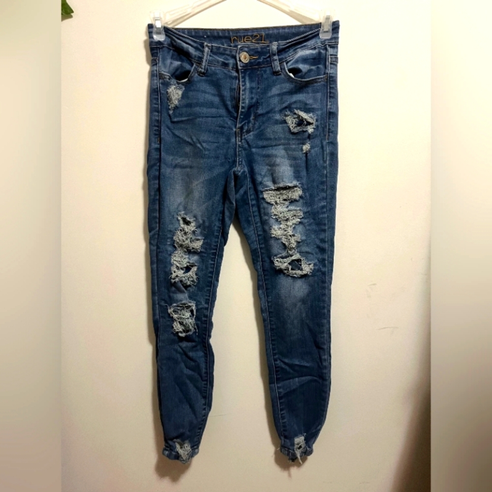 Rue 21 ripped jeans
